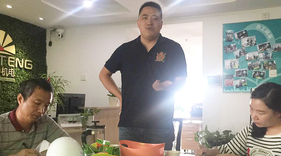 骏腾机电2017年中会议现场